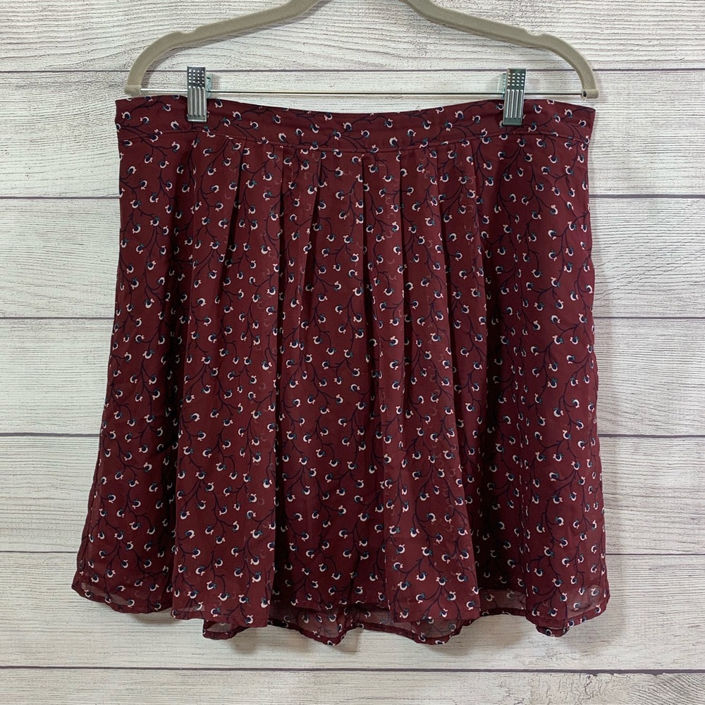 Old Navy Skirt • Size Large